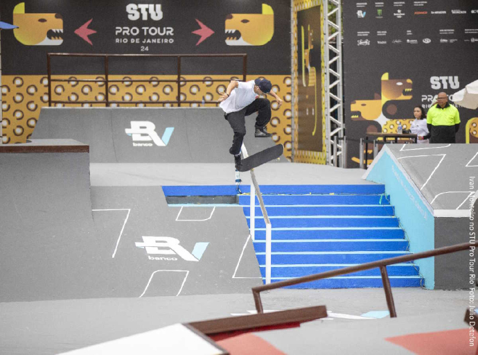 Skatistas celebram STU Pro Tour, o circuito mundial de skate