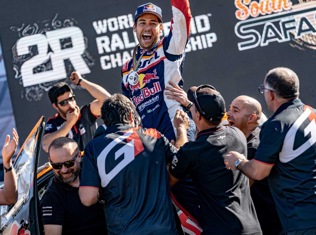 Lucas comemorou o bom resultado com a equipe (TGR)